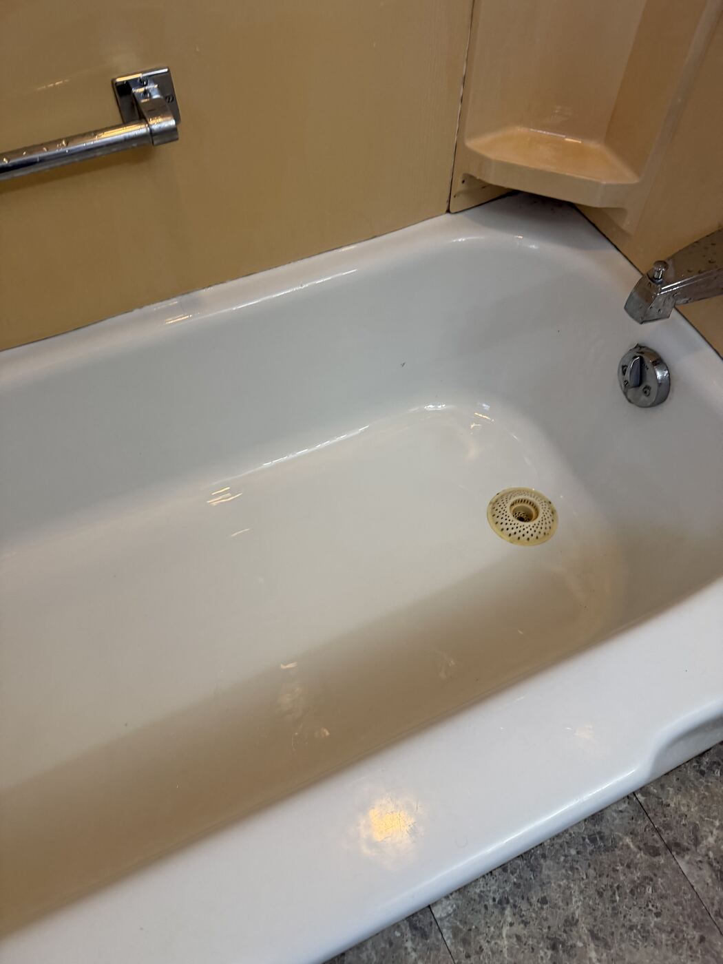 Sparkling clean bathtub